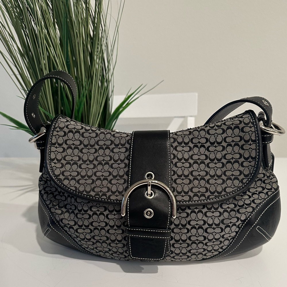 COACH Black Leather Gray Jacquard Signature Canvas Soho Hobo Bag (F042-6808)